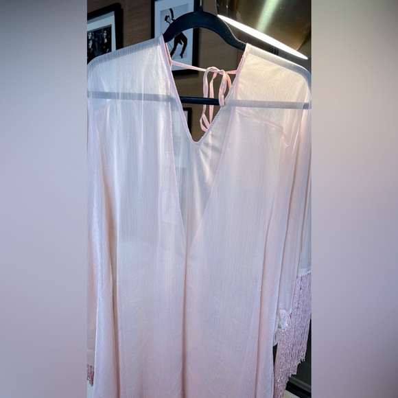 x REVOLVE Callie Caftan in Mauve Ombre by Michael Costello
Size: Small-WORN ONCE - Picture 7 of 8